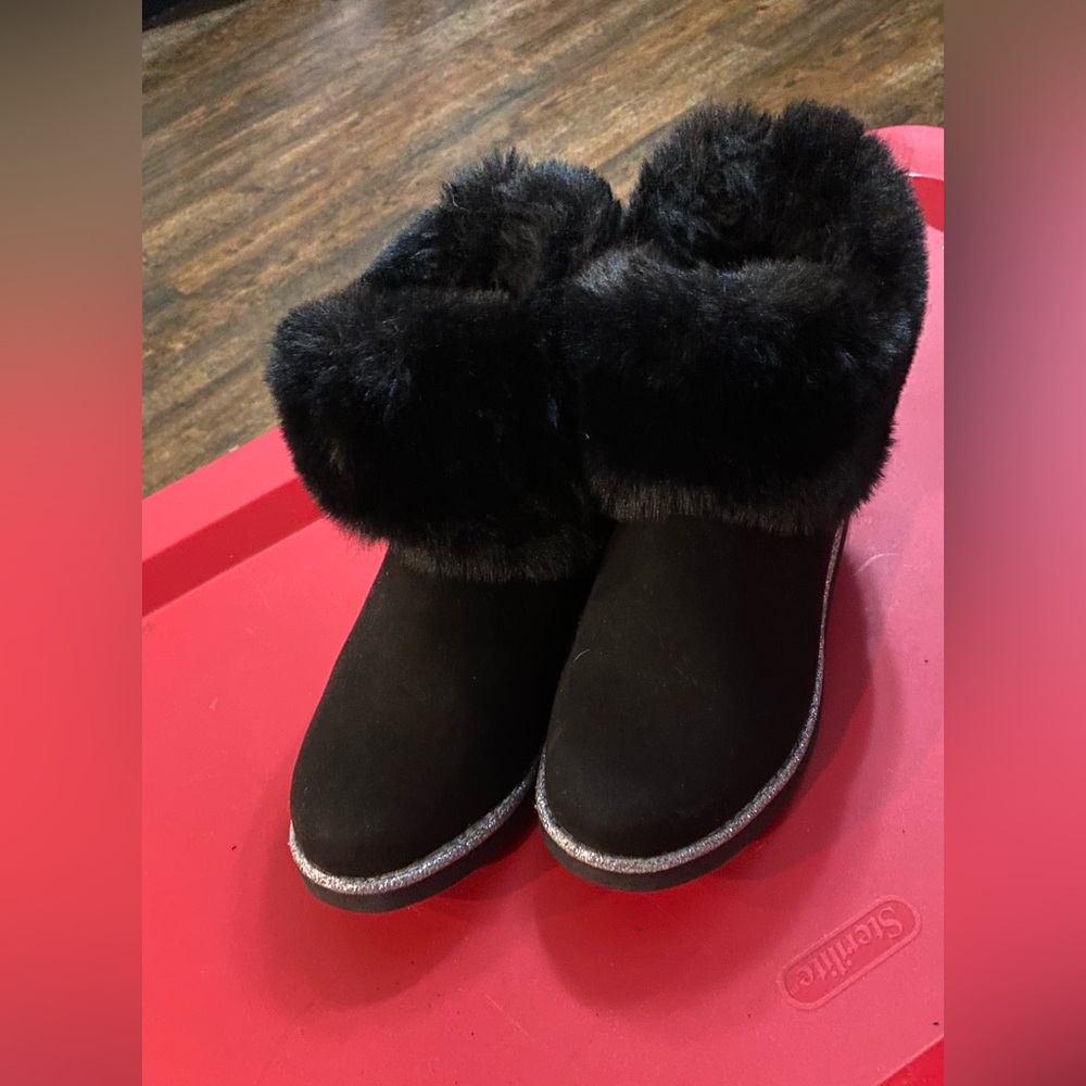 Juicy Couture Women's Black Fur-Trimmed Boots Size 6 New‎ without tags